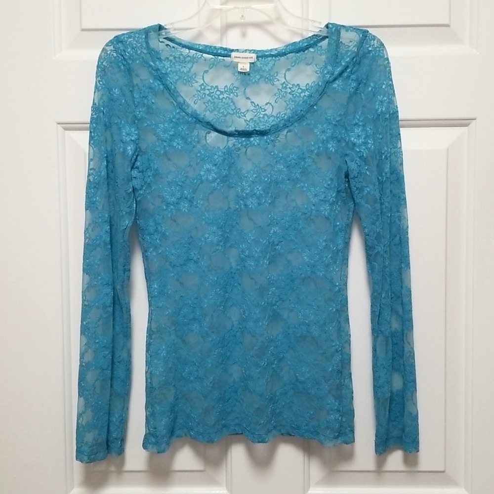 Zenana Outfitters Blue Lace Top